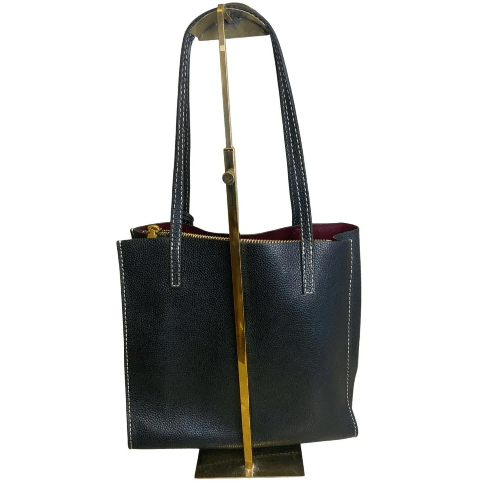 Marc Jacobs Grind T Pocket Black Leather Tote Bag
